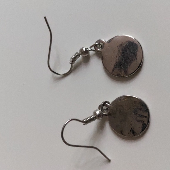 NWOT Initial 'M' earrings - Picture 2 of 2